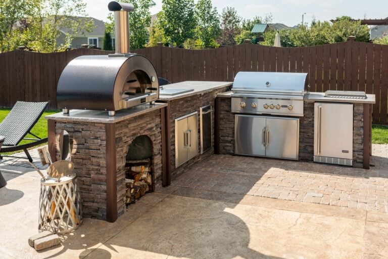 23 Outdoor Kitchen Ideas - Best Designs for Inspiration