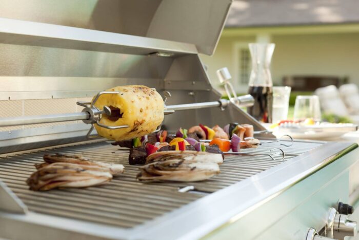 Outdoor Kitchen Accessories: 25 Cool Ideas for Your Grill & Bar Island