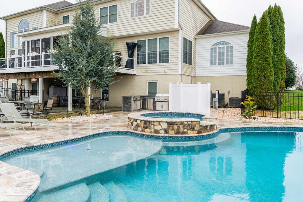 19 Stunning Pool and Outdoor Kitchen Ideas: Get Inspired