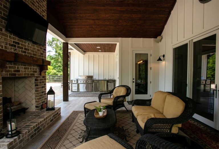 8 Outstanding Outdoor TV Ideas For The Ideal Backyard Entertainment Center