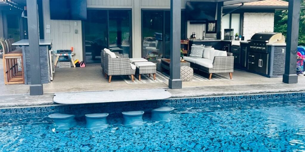 7 Picturesque Outdoor Pool Bar Ideas & Best Design Tips