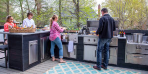 U Shaped Outdoor Kitchen: How to Design & 3 Unbelievable Ideas - RTA ...