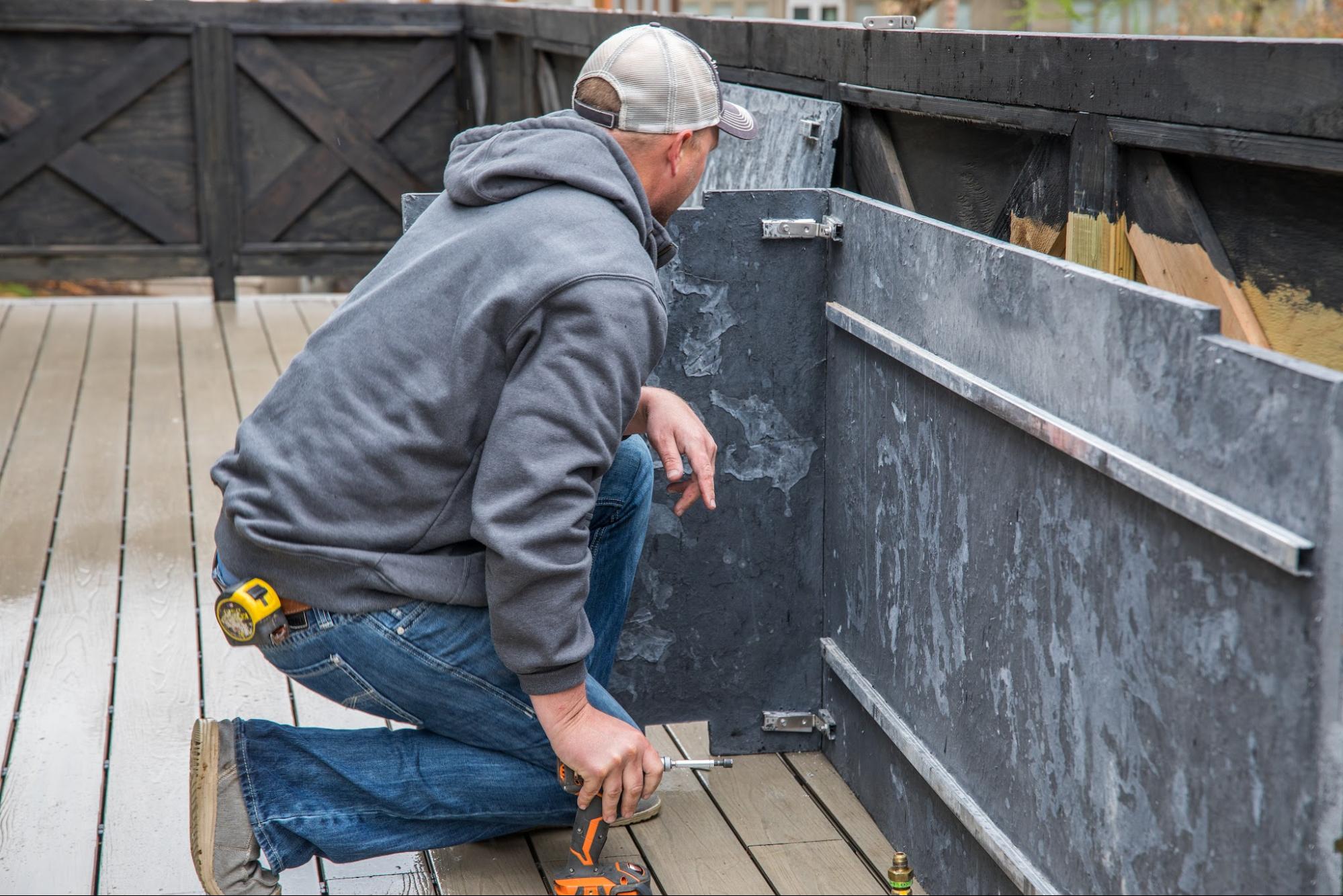 contractor building new outdoor kitchen solution