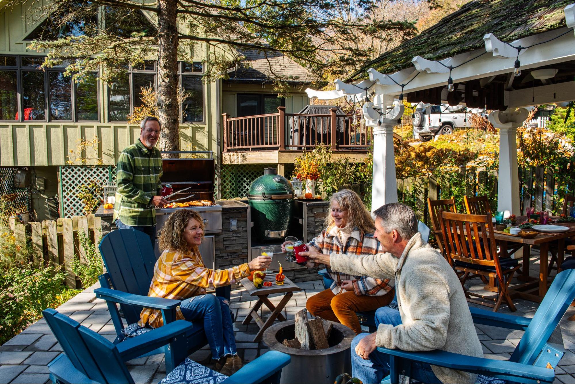 wisconsinite family enjoying outdoor kitchen