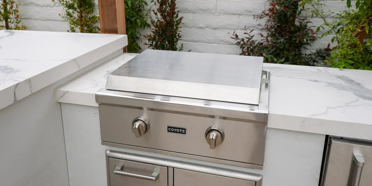 coyote 30 griddle size and features