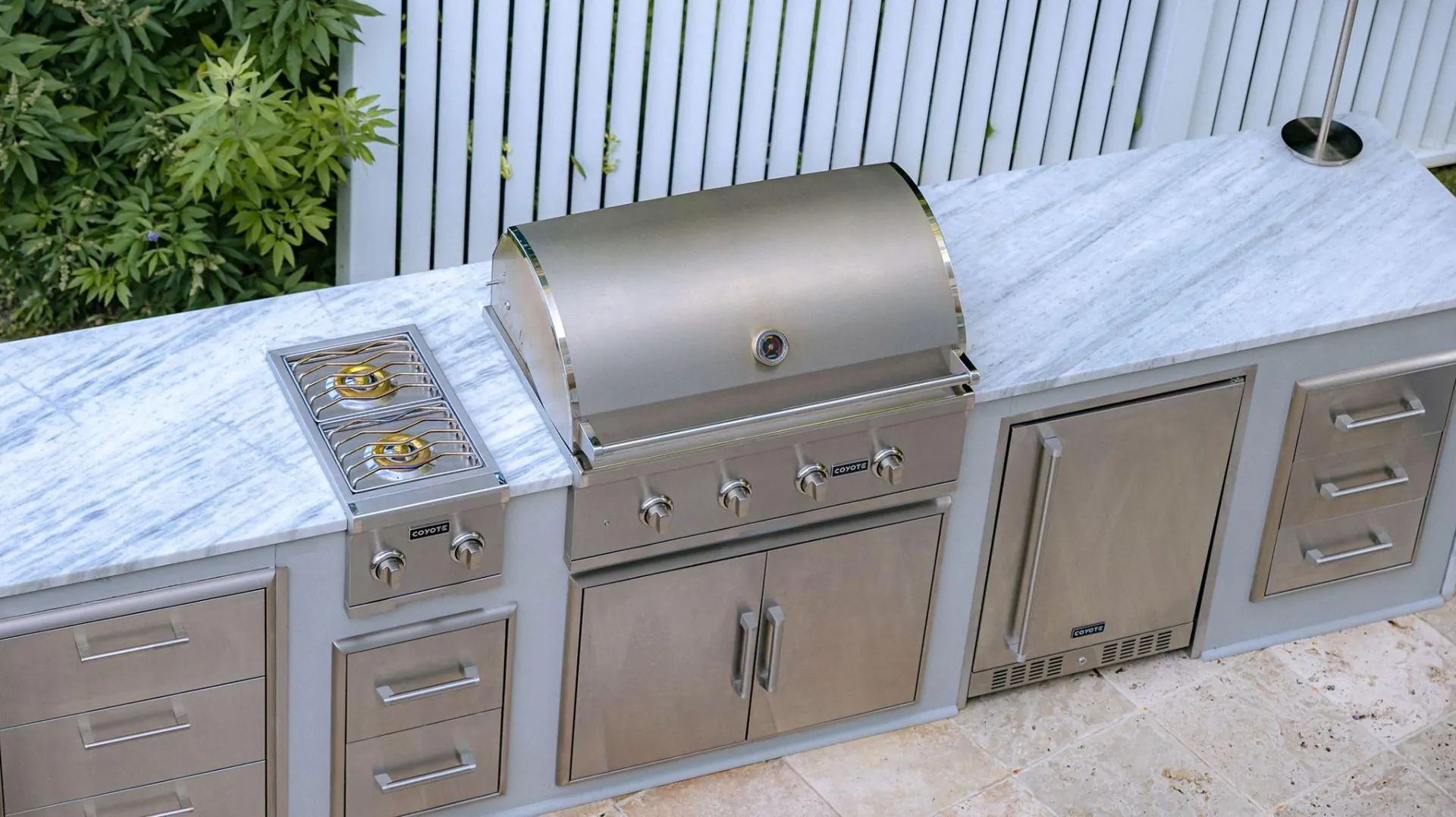 What Outdoor Kitchen Countertop Materials are Best for Year-Round Use?